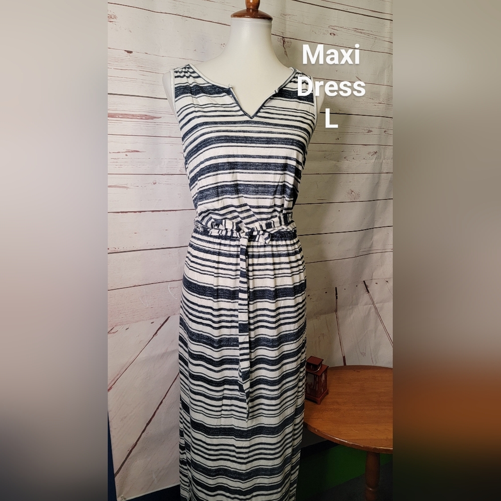 Striped Maxi Dress - Blue and White